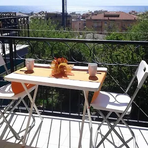 appartamento-lauretta.hotelitalianriviera.com/