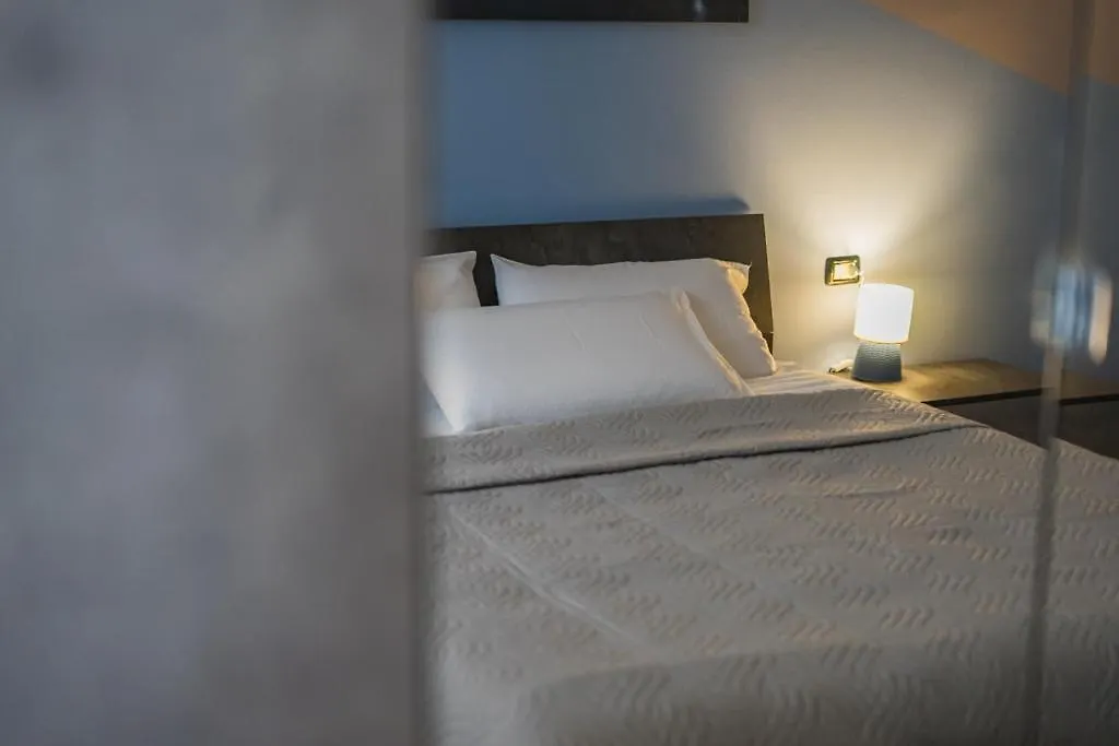 Elegant Apartment In Bergamo Center