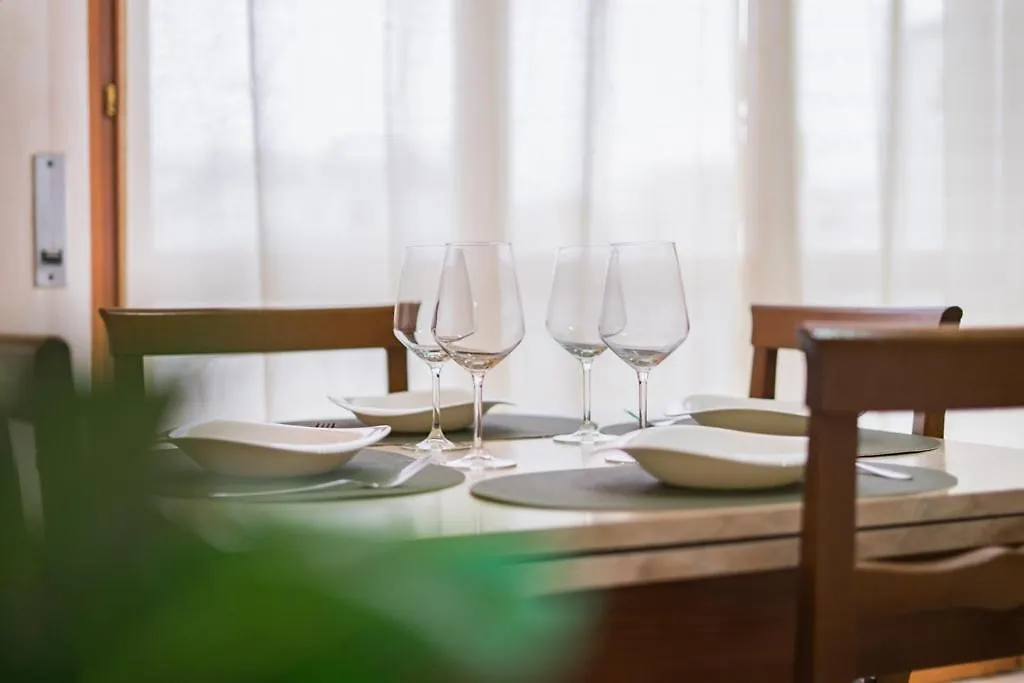 Elegant Apartment In Bergamo Center איטליה